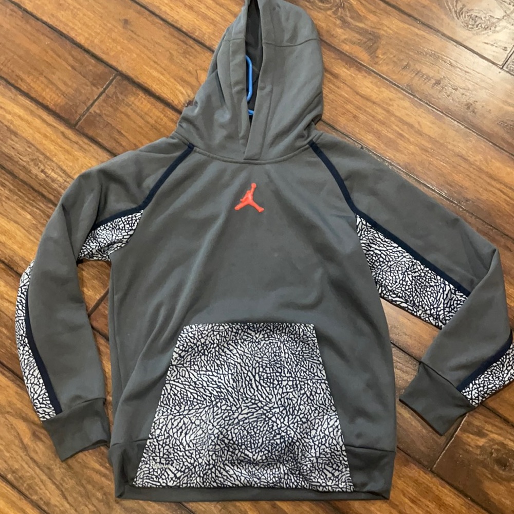Jordan Therma-Fit hoodie size YL